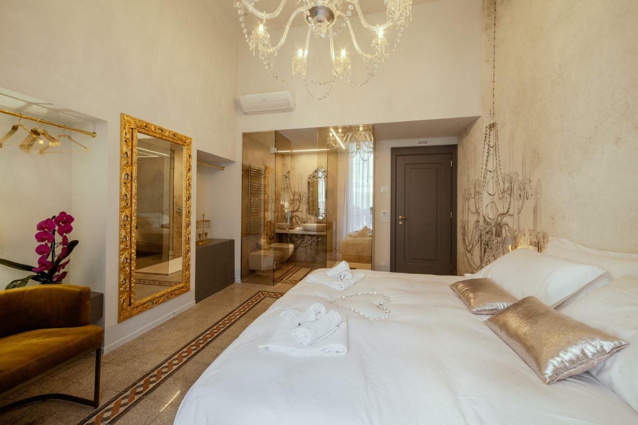 Palazzo Dei Grifoni - Luxury Suites - San Benedetto del Tronto Extérieur photo