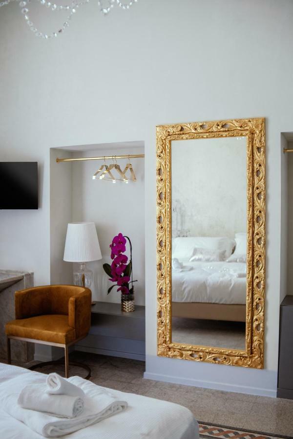 Palazzo Dei Grifoni - Luxury Suites - San Benedetto del Tronto Extérieur photo